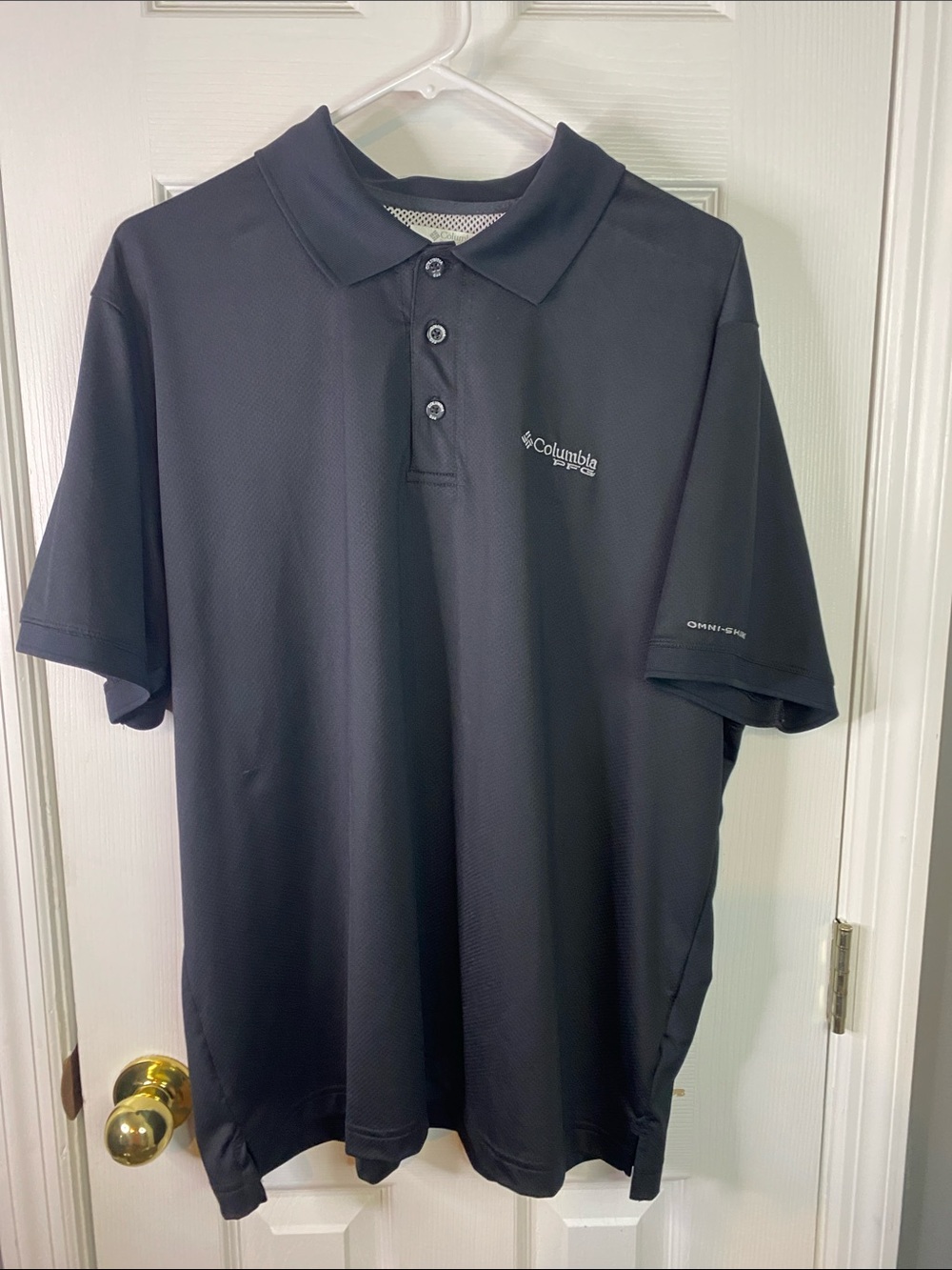 Columbia Men’s Black Performance  Size Large.